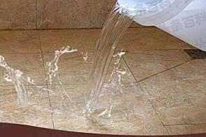 大东漏水维修 免砸砖防水材料该如何施工